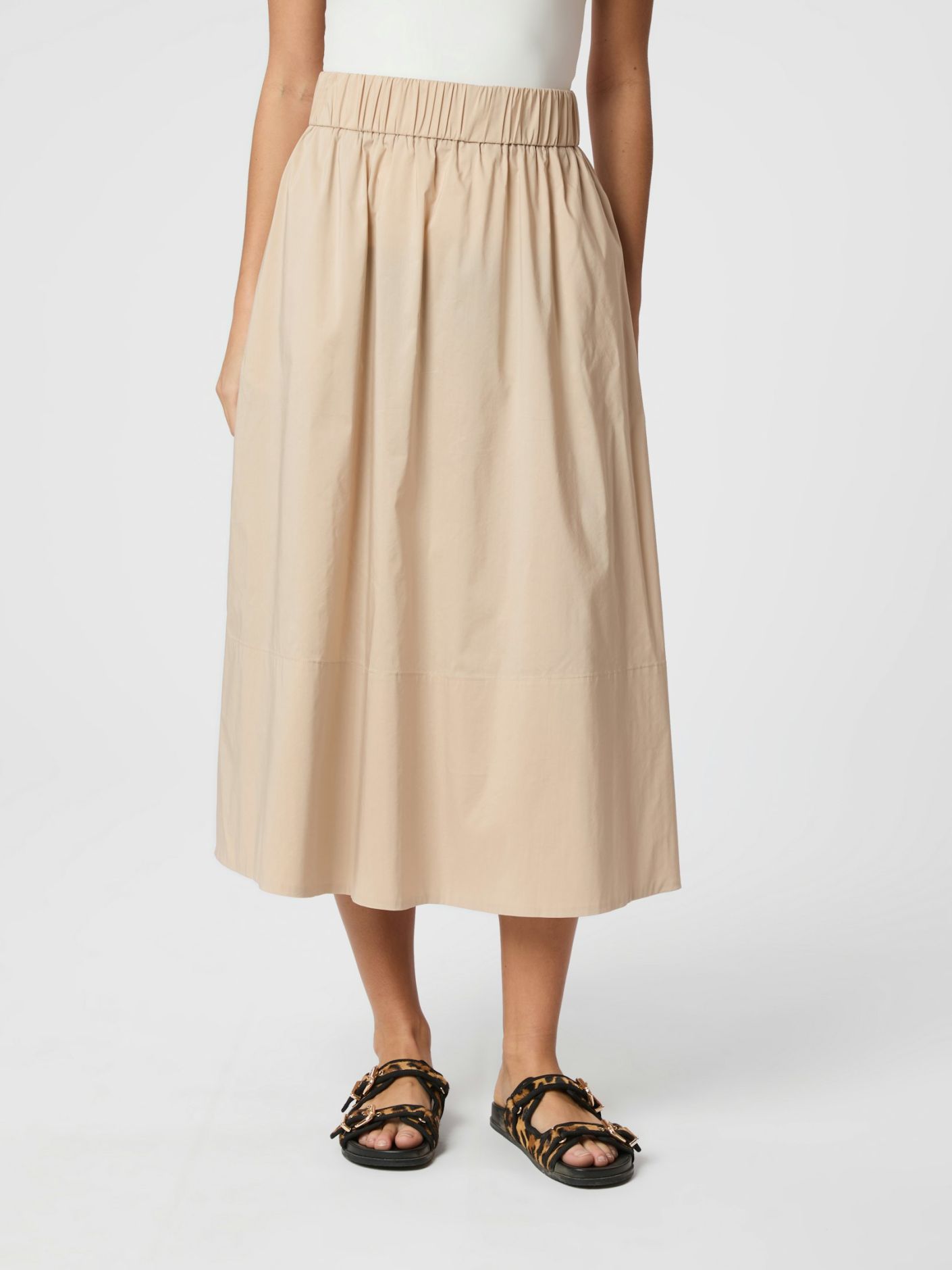 Neo Noir Yara Poplin Shirt - Dark Sand - Bild 4