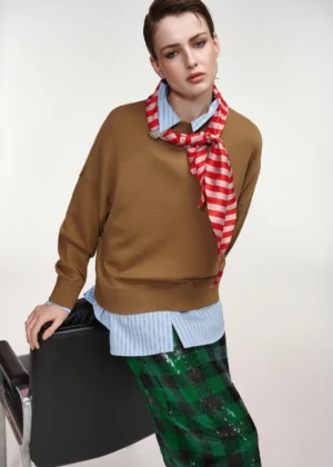 Alternative view of Essentiel Antwerpen Kurtis Pullover Whit Scarfs - Camel