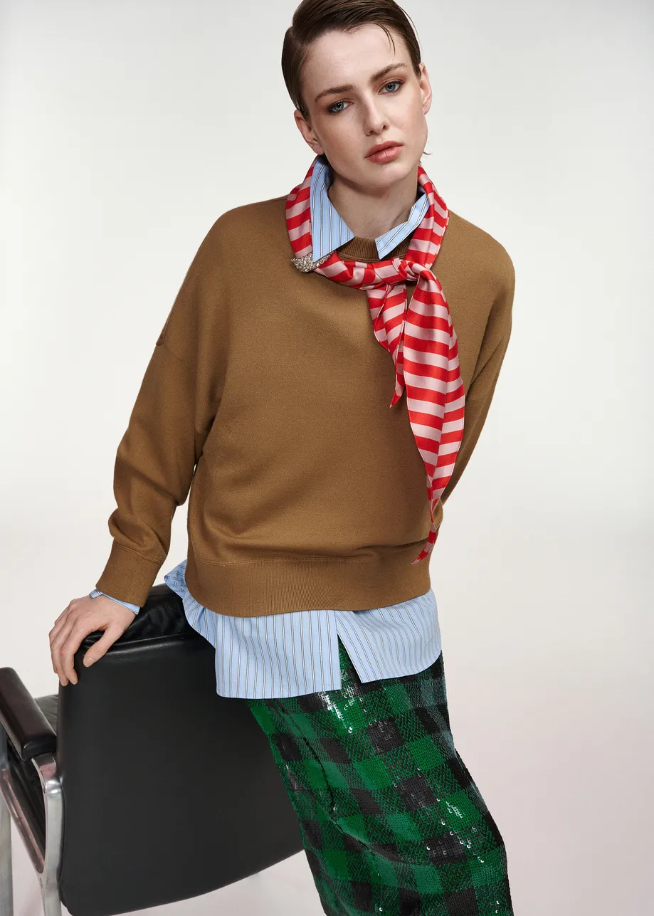 Essentiel Antwerpen Kurtis Pullover Whit Scarfs - Camel - Bild 2