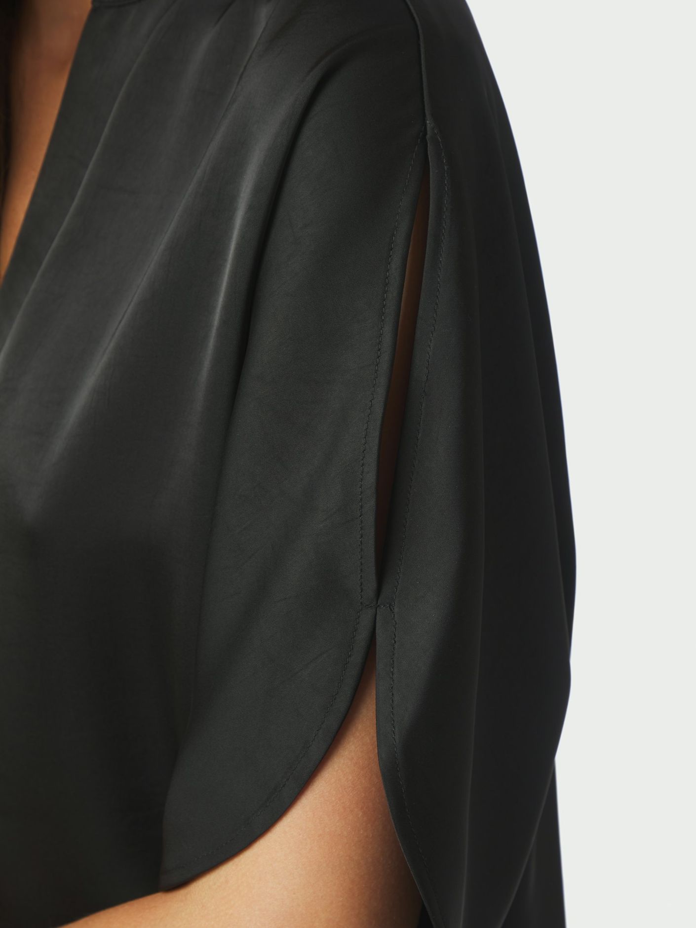 Neo Noir Anelle Heavy Sateen Blouse - Black - Bild 4