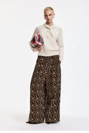 Alternative view of Essentiel Antwerp Kasa Pullover med Pärlor - Off White