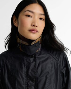 Barbour Beadnell Wax Jacket - Navy - Bild 4